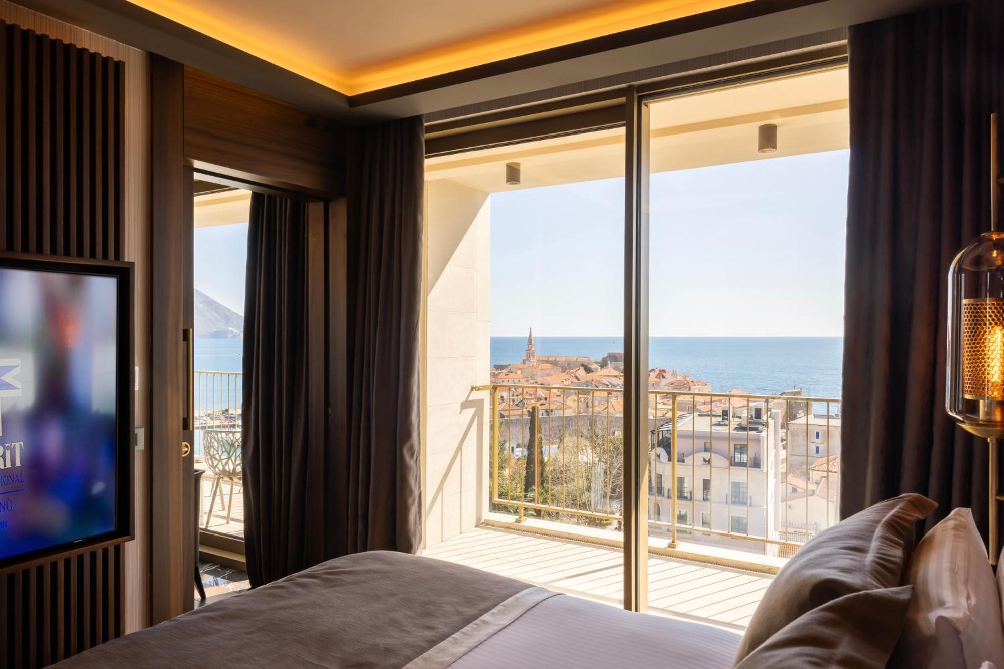 Merit Starlit Hotel & Residences Budva Exterior foto